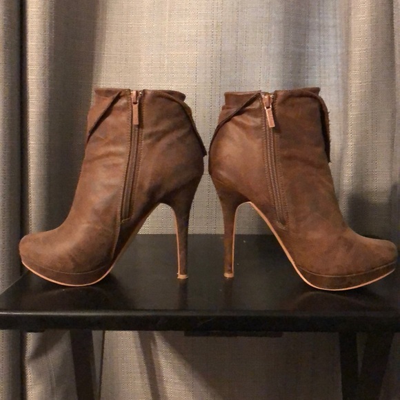 Booties - Picture 4 of 4